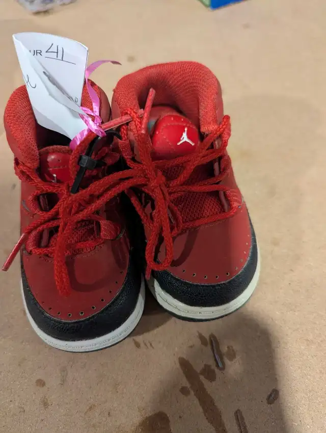 souliers jordan enfant in Kids & Youth in Longueuil / South Shore - Image 2