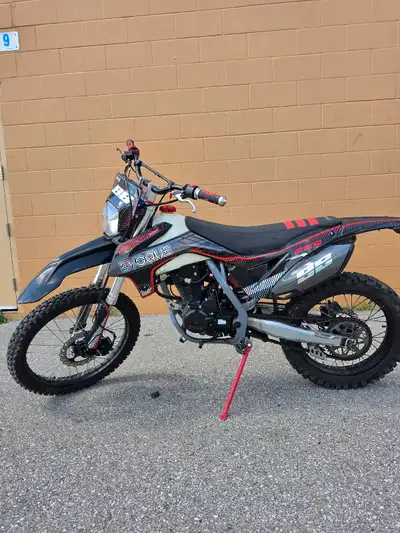 EVQOUE 250cc Dirt Bike – CLEAN, FAST & READY TO RIDE This bike has been very well taken care of and...