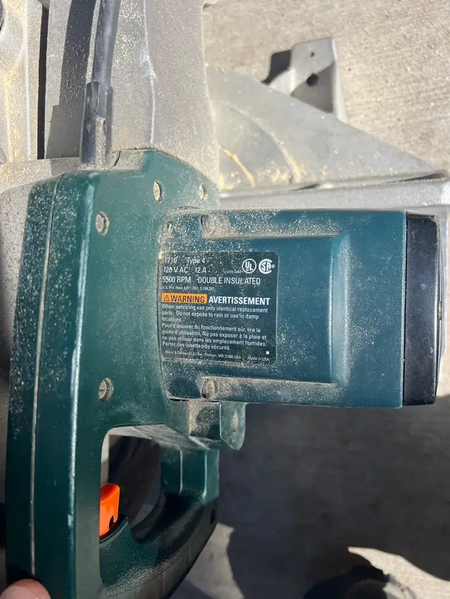 Black and Decker 10” miter saw 1710 in Power Tools in Edmonton - Image 6