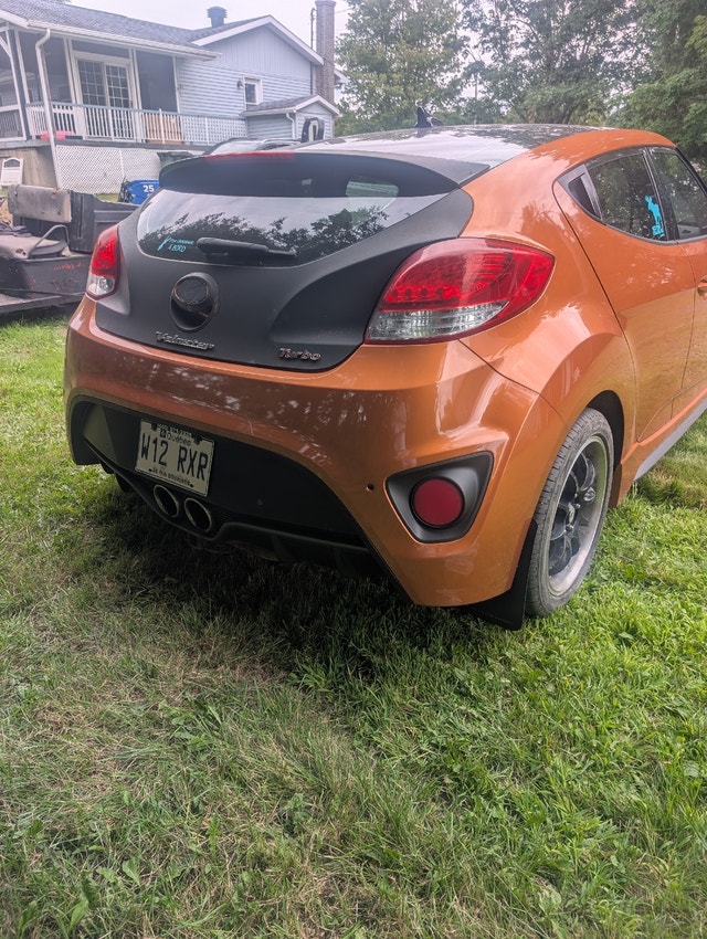 Hyundai Veloster Turbo 2015 — photo 3