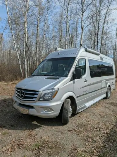 2014 ERA Touring Coach. Winnebago Mercedes Sprinter 3500 Series Equal to RoadTrek and Pleasureway LO...