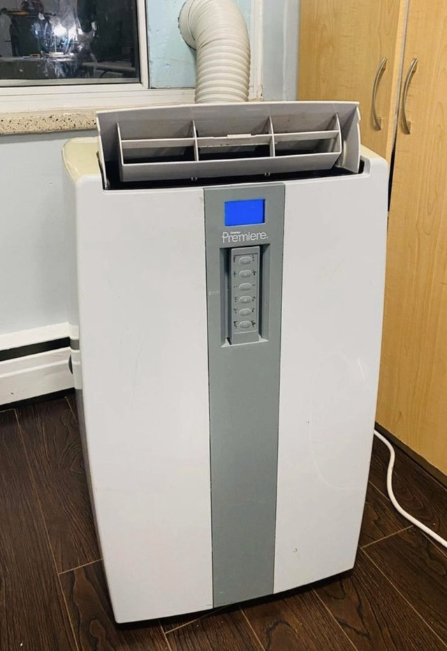 Powerful portable air conditioner w/hose+windows attachment Heaters, Humidifiers