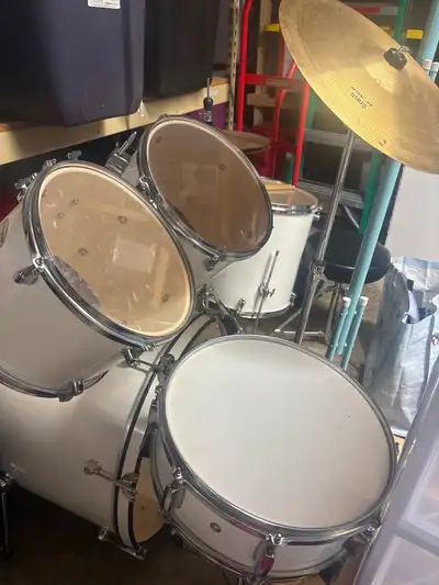 Drum set for sale .. in working condition