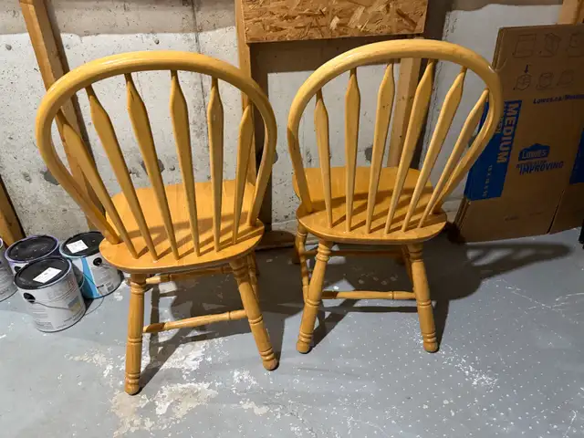 kitchen table chairs in Dining Tables & Sets in Barrie - Image 3