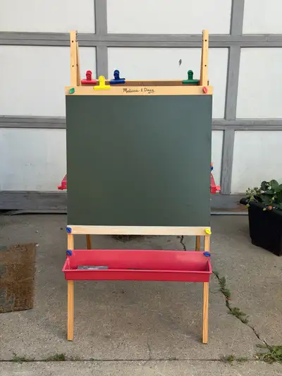 Melisssa & Doug: 2 in 1 - Deluxe Magnetic Standing Art Easel, View more