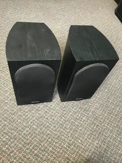 Pioneer SP-BS22-LR Andrew Jones Designed Bookshelf Loudspeakers, View more