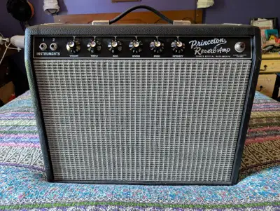 This pre-owned Fender Princeton Reverb-Amp delivers that iconic, warm tube tone and lush reverb you...