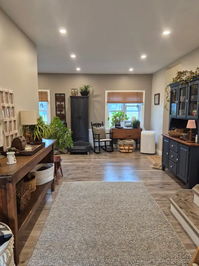 Baden One-Bedroom plus Sun Room