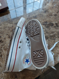 New converse size 9