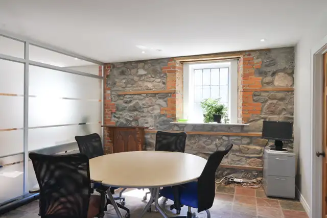 Professional Executive Office Med Spa Wellness Event Centre in Commercial & Office Space for Rent in Mississauga / Peel Region - Image 10