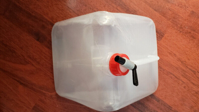 ** FOLDING PLASTIC WATER CONTAINER WITH SPOUT ** in Fishing, Camping & Outdoors in City of Toronto