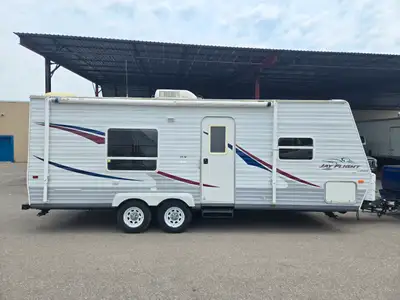 Selling my camper 26Ft Works Perfect! Ownership and Keys in Hand READY TO CAMP! Clean Inside and out...