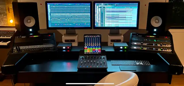 • PROFESSIONAL RECORDING STUDIO • IN DOWNTOWN MONTREAL •63362357014275121
