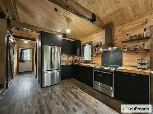 Maison à vendre Grandes-Piles  in Houses for Sale in Shawinigan - Image 5
