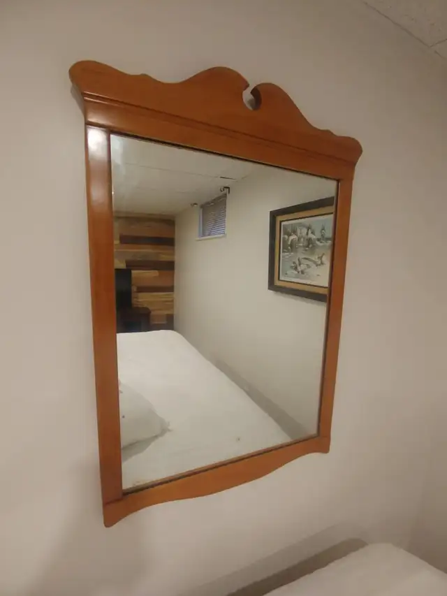 Beautiful Antique Solid Wood Hanging Wall Mirror in Home Décor & Accents in St. Catharines - Image 2