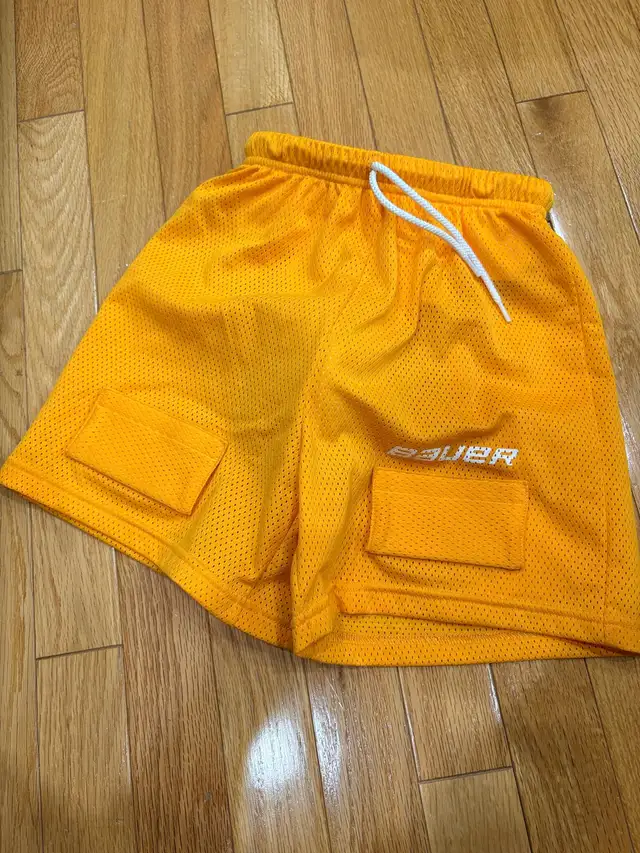 Bauer Youth Hockey  Short (size S) in Hockey in Markham / York Region - Image 3