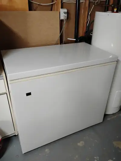 Congélateur horizontal a vendre très propre, View more