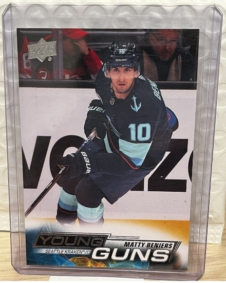 Matty Beniers Young Guns 2022-23 Upper Deck Series 1 Rookie #213 in Arts & Collectibles in Mississauga / Peel Region