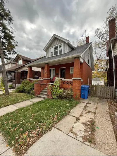 SOLID BRICK HOME LOCATED NEAR THE WATER!( Riverside Dr) 5 bedroom total but only 4 available! One ro...