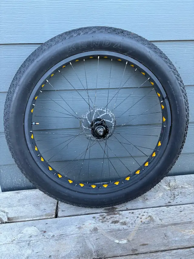Kenda Fat Tire in Frames & Parts in Edmonton - Image 4