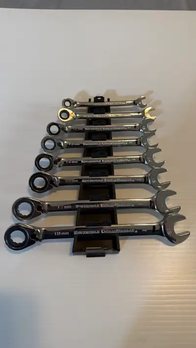 GEARWRENCH Reversible Ratcheting Combination Wrench Sets, View more