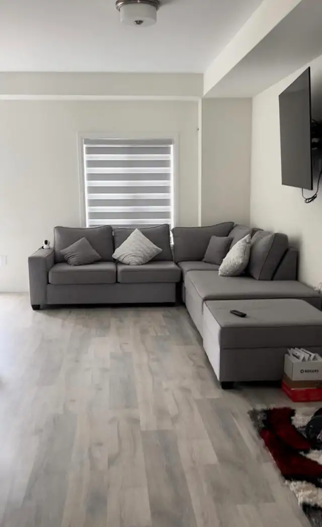 3 Bedroom House w/ Garage Basement – Paris ON – June 1