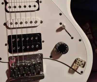 Music teacher available. Guitar Piano Uke Bass Drums and Singing.Very experienced . All levels. xmas...