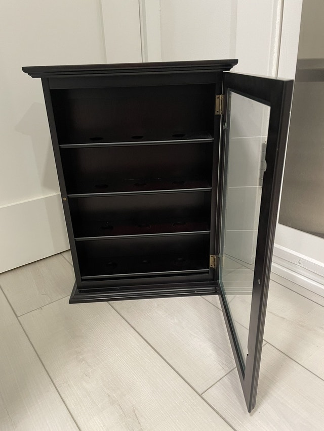Bombay wall mounted curio with glass door Hutches & Display Ottawa Kijiji