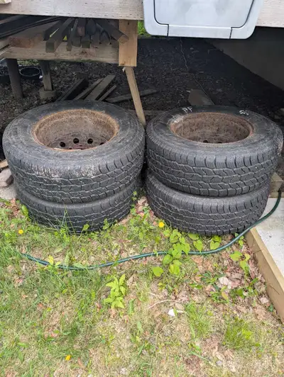 Cooper discoverer A/T W Winter tires on rims. Came off of a 2010 Ford F-150. There is some weatherin...