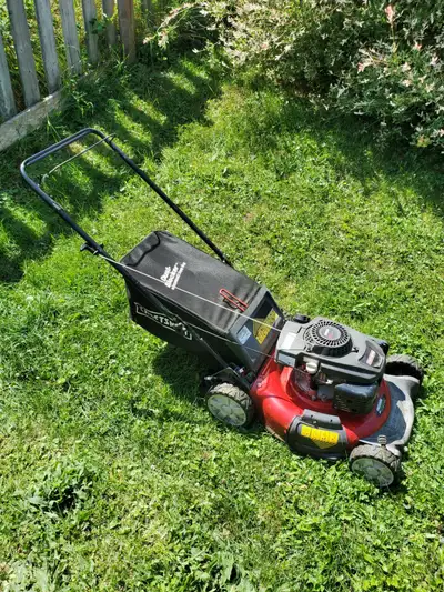 159cc Craftsman Gas lawnmower! Needs nothing $200, View more