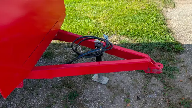 Creekbank CDT 2Ton and 3Ton Compact Dump Trailers in Other in Stratford - Image 4