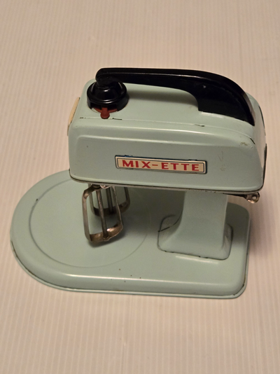 *** 1950s MIX-ETTE STAND MIXER - TOY KITCHEN BAKING / COOKING, View more