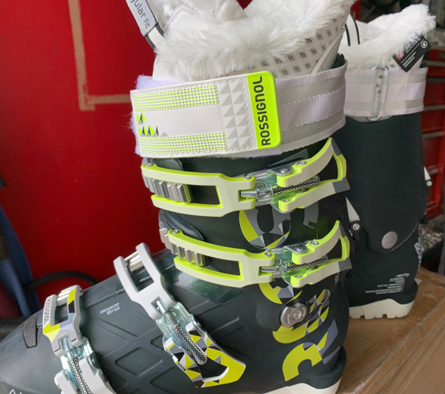 Rossignol all track ski boots size 24.5 OBO in Ski in Bedford