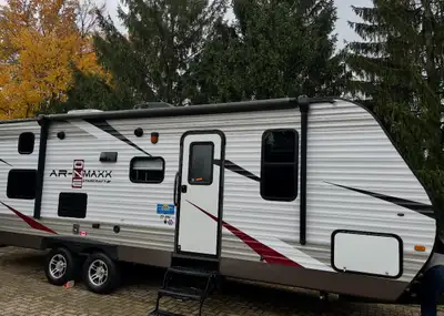 2015 StarCraft AR-One MAXX - 29 foot travel trailer in excellent condition. Family ready travel trai...