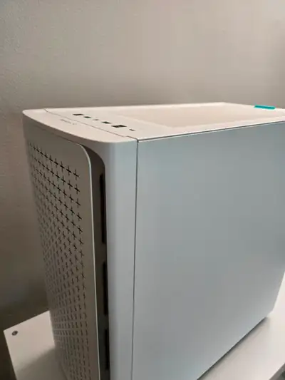 DeepCool CK560 WH White Mid-Tower ATX PC Case, View more