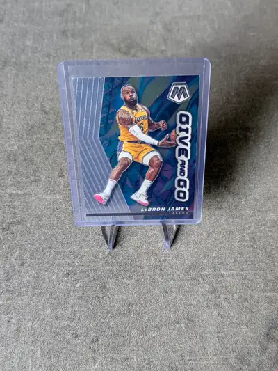 LeBron James- Meilleur scoreur de l’histoire de la NBA (record battu en 2023) Prix: [5$] Lieu : Bois...