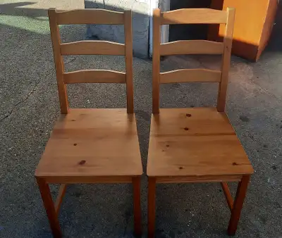 Both chairs for 25 dollars