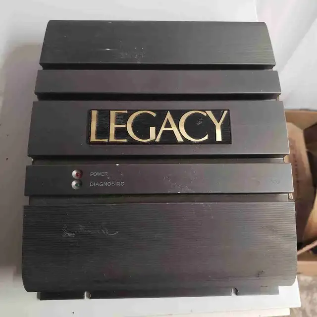 LEGACY LA300 2/1-CHANNEL POWER AMPLIFIER628632718976031223