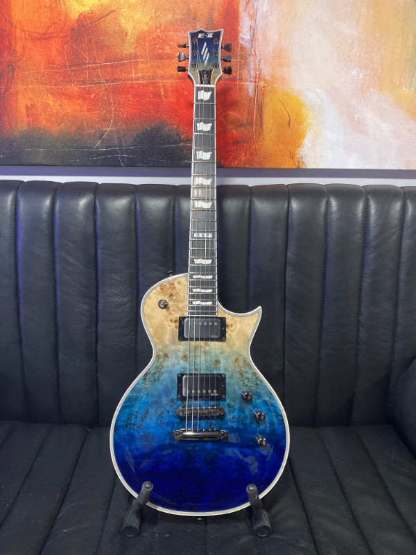 ESP Eclipse II 2022 (Natural Blue Fade) dans Guitares  à Longueuil/Rive Sud