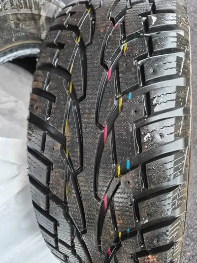 215 60 16 set of tires in great condition used only for one winter 5000km. Like new. Reason for sale...