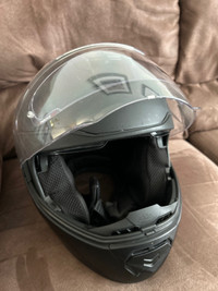 Full face motorcycle helmet 