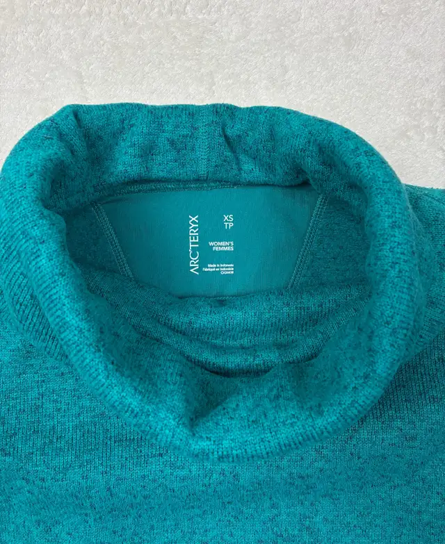 Arc'teryx Desira Tunic Sweater - Women's Size XS in Women's - Tops & Outerwear in St. Albert - Image 4