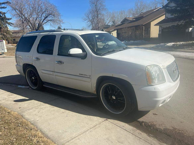 Yukon Denali with new engine and 24” rims! in Cars & Trucks in Calgary - Image 3