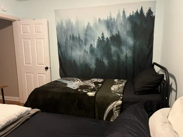 3  rooms available :    Male or female in Room Rentals & Roommates in Peterborough - Image 9