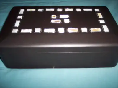 Petit coffre pour bijoux ou autre, View more