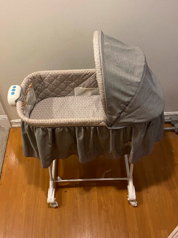 Baby bassinet in Cribs in Burnaby/New Westminster