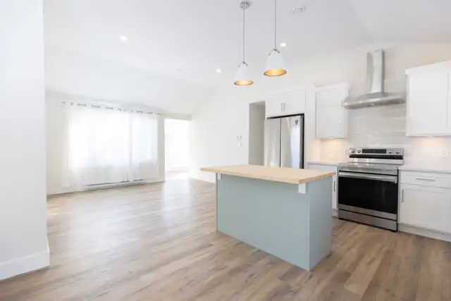 3 Bedroom House for Rent in Long Term Rentals in Bedford - Image 4