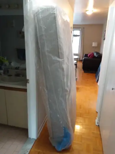Un matelas simple pratiquement neuf !, View more
