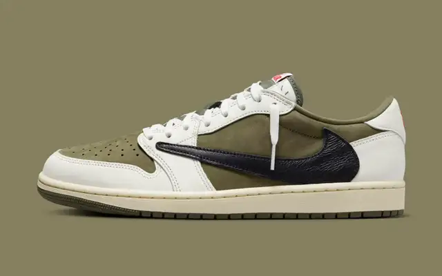 Nike Air Travis Scott Jordan 1 Retro ‘Medium Olive’ - Size 11.5 in Men's Shoes in Oakville / Halton Region - Image 3
