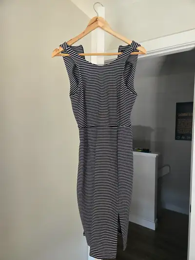 Bananna Republic - Blue and White Dress - Size 2, View more